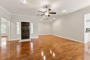 455 Cherry Hills Dr, Huntsville, TX 77340 - Photo 4
