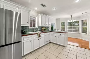 455 Cherry Hills Dr, Huntsville, TX 77340 - Photo 10