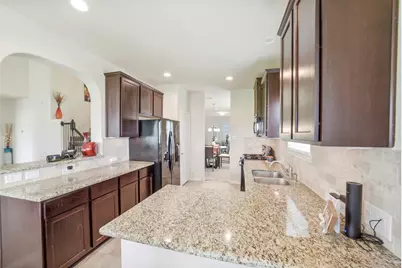 9815 Shimmering Lakes Drive, Rosharon, TX 77583 - Photo 10