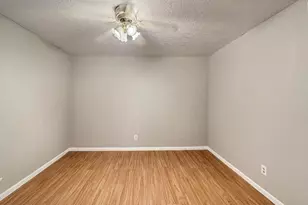 2021 Spenwick Dr, Houston, TX 77055 - Photo 12