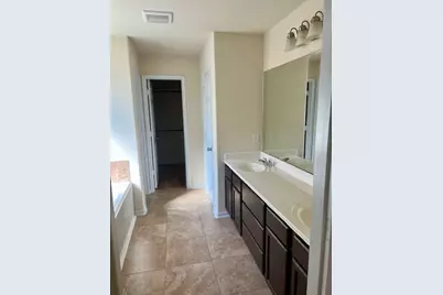 1323 Kaliste Meadow Drive, Houston, TX 77090 - Photo 6