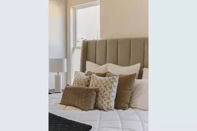4805 Paula St #B, Houston, TX 77033 - Photo 2