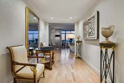 1000 Uptown Park Boulevard #101, Houston, TX 77056 - Photo 10
