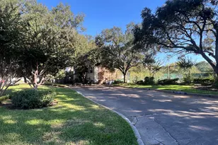 10051 Westpark Dr, Houston, TX 77042 - Photo 38