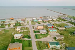 305 Jettyview Dr, Surfside Beach, TX 77541 - Photo 22