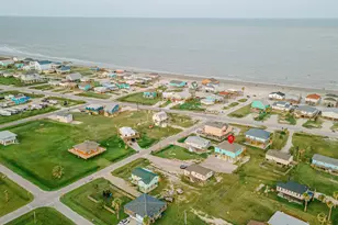 305 Jettyview Dr, Surfside Beach, TX 77541 - Photo 24