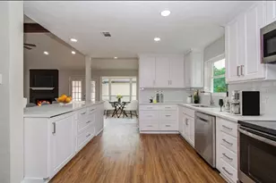 2227 Cherry Bend Dr, Houston, TX 77077 - Photo 8