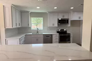 2227 Cherry Bend Dr, Houston, TX 77077 - Photo 4