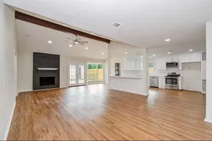 2227 Cherry Bend Dr, Houston, TX 77077 - Photo 18