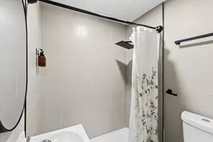 5914 Southcrest St, Houston, TX 77033 - Photo 20