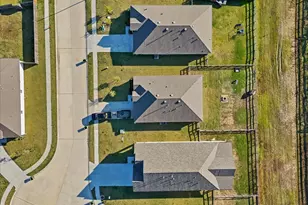 111 Bunker Hl Ct, Anahuac, TX 77514 - Photo 24