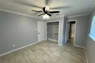 7910 Sands Point Dr, Houston, TX 77036 - Photo 8