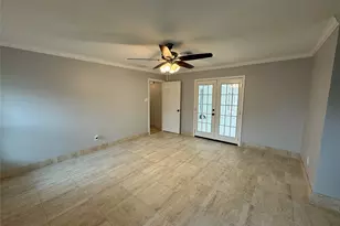 7910 Sands Point Dr, Houston, TX 77036 - Photo 14