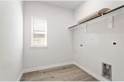 1617 Elm Court, Angleton, TX 77515 - Photo 10