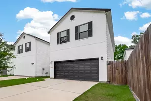 8725 Compton St, Houston, TX 77016 - Photo 2