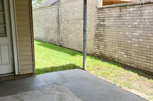 3702 Echo Grove Ln, Houston, TX 77043 - Photo 16