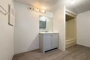 2822 S Bartell Dr, Houston, TX 77054 - Photo 18