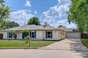 8103 Schaffer Ln, Houston, TX 77070 - Photo 2