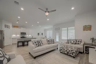 1672 Happy Vly St, Montgomery, TX 77316 - Photo 2