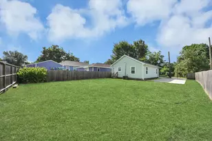 3703 Lila St, Houston, TX 77026 - Photo 36