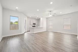 13439 Sun Cay Dr, Houston, TX 77047 - Photo 6