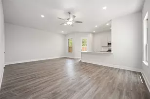 13439 Sun Cay Dr, Houston, TX 77047 - Photo 2