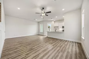 13439 Sun Cay Dr, Houston, TX 77047 - Photo 2
