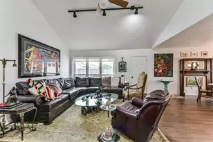 15907 Diana Ln, Houston, MS 77062 - Photo 8