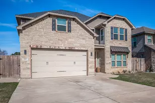 912 Roberts St, East Bernard, TX 77435 - Photo 2