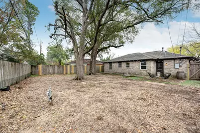 4722 Carleen Road, Houston, TX 77092 - Photo 10