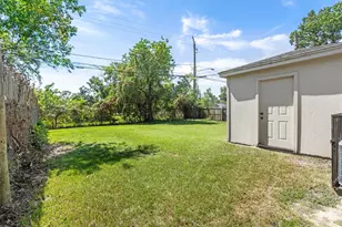 5802 Hartwick Rd, Houston, TX 77016 - Photo 14