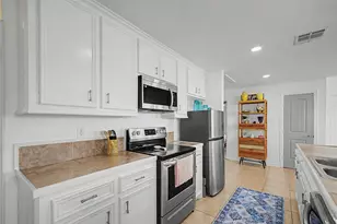 206 19th St, Dickinson, TX 77539 - Photo 16