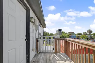 206 19th St, Dickinson, TX 77539 - Photo 44