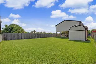 206 19th St, Dickinson, TX 77539 - Photo 40