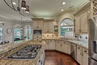 18 Treevine Court, The Woodlands, TX 77381 - Photo 16