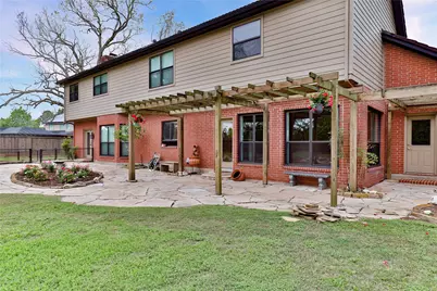 110 Rosewood Street, Lake Jackson, TX 77566 - Photo 38