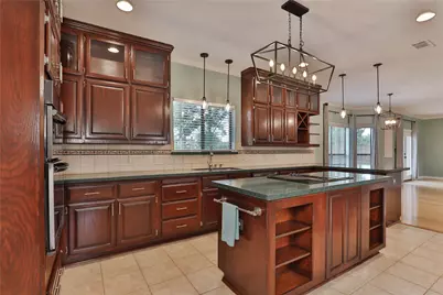 110 Rosewood Street, Lake Jackson, TX 77566 - Photo 18