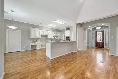 317 Oak Creek Drive, League City, TX 77573 - Photo 10