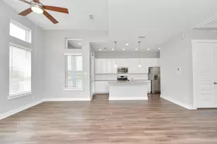 713 Strawberry Pines Ct, Houston, TX 77009 - Photo 14