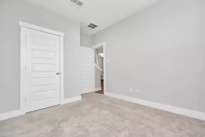 713 Strawberry Pines Court, Houston, TX 77009 - Photo 8