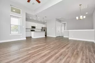 713 Strawberry Pines Ct, Houston, TX 77009 - Photo 10