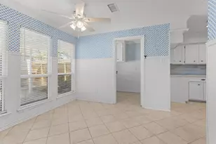 6502 Castle Ln Dr, Houston, TX 77066 - Photo 14