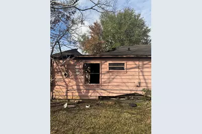 9605 Chesterfield Drive, Houston, TX 77051 - Photo 6