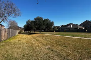 12930 Iris Garden Ln, Houston, TX 77044 - Photo 30