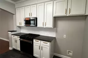 12930 Iris Garden Ln, Houston, TX 77044 - Photo 10
