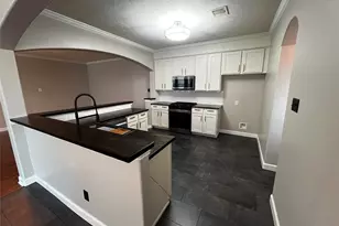 12930 Iris Garden Ln, Houston, TX 77044 - Photo 8