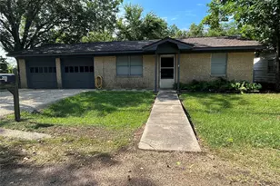 504 Colorado St, Glidden, TX 78943 - Photo 1