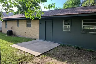 504 Colorado St, Glidden, TX 78943 - Photo 8