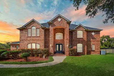 4502 Creek Point Lane, Missouri City, TX 77459 - Photo 2