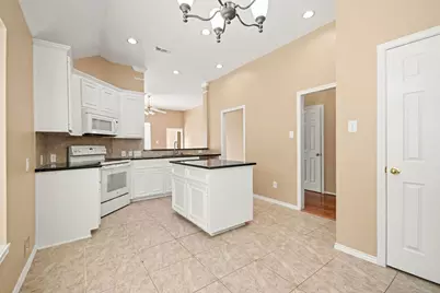 3022 Valley Court, Manvel, TX 77578 - Photo 6
